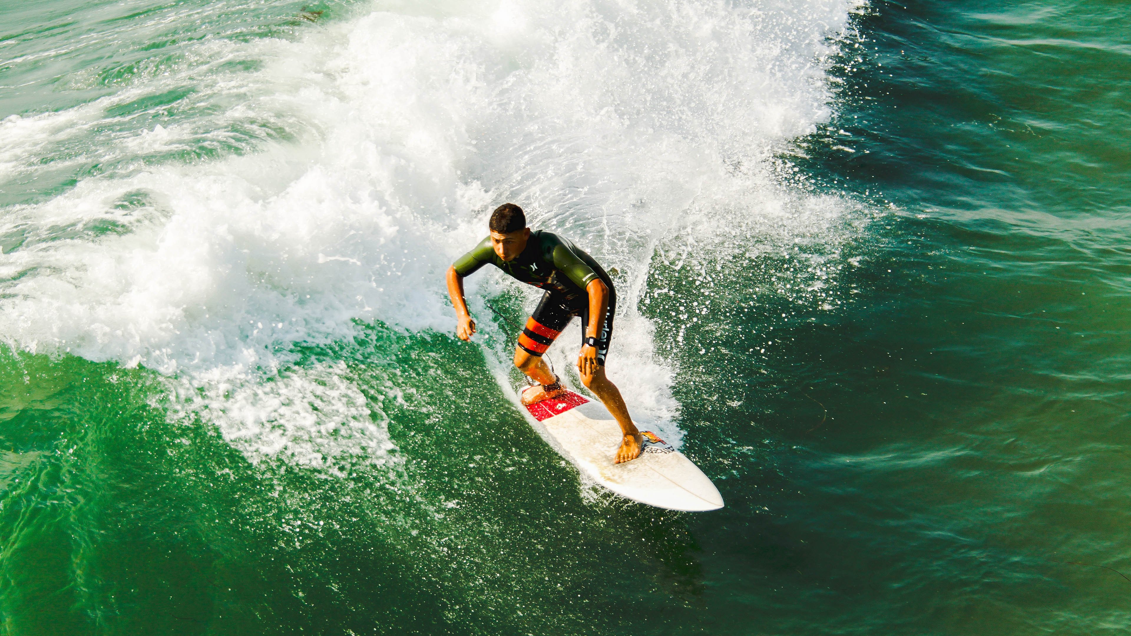 纪录追逐：非凡球员再创奇迹的瞬间，非凡足球视频